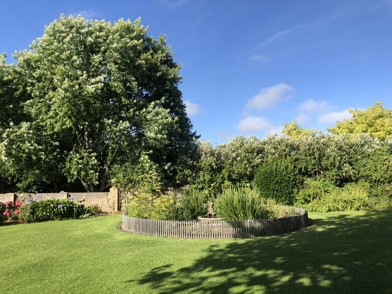 Lyncroft Estate - 30 Private Acres, 3 Acres of Manicured Gardens! - Shoreham, Australia