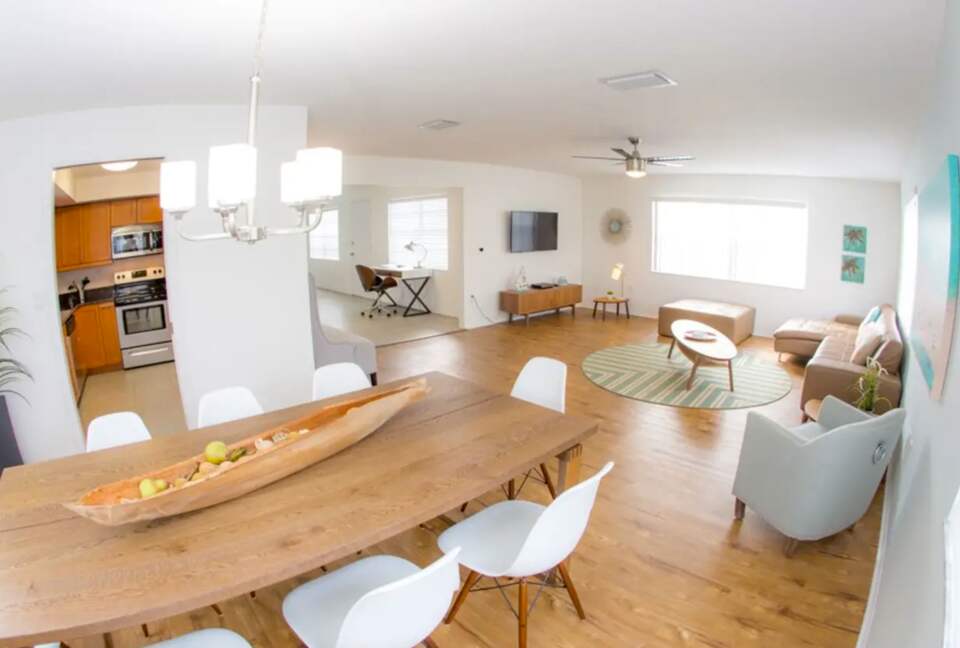 St Pete Beach Home - St Pete Beach, Florida