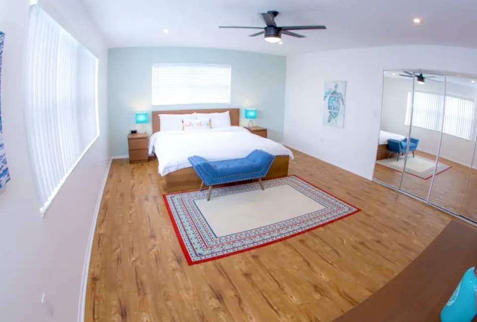 St Pete Beach Home - St Pete Beach, Florida