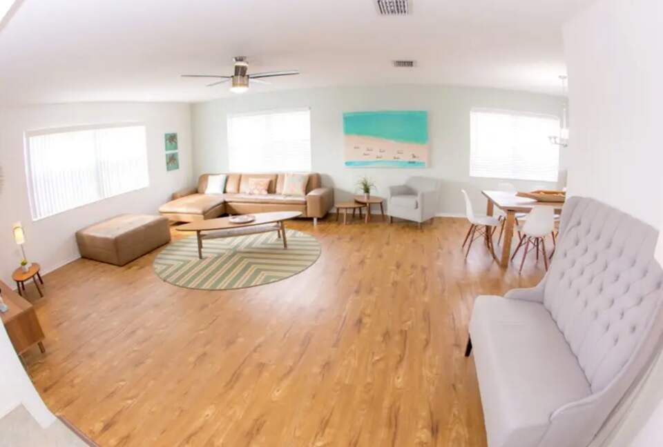 St Pete Beach Home - St Pete Beach, Florida