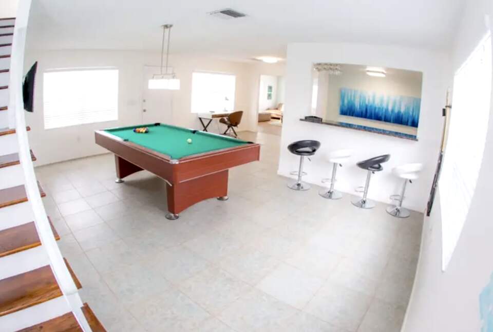 St Pete Beach Home - St Pete Beach, Florida