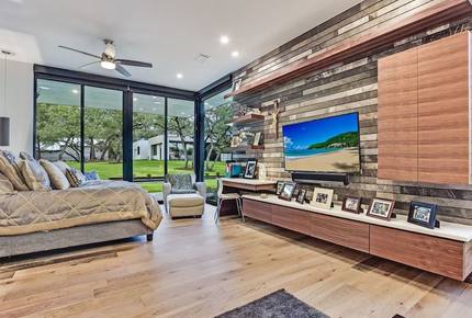 ABOVE - Pinnacle Estate - Austin, Texas