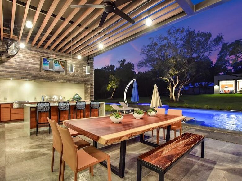 ABOVE - Pinnacle Estate - Austin, Texas