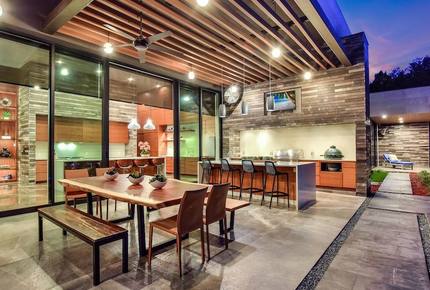 ABOVE - Pinnacle Estate - Austin, Texas