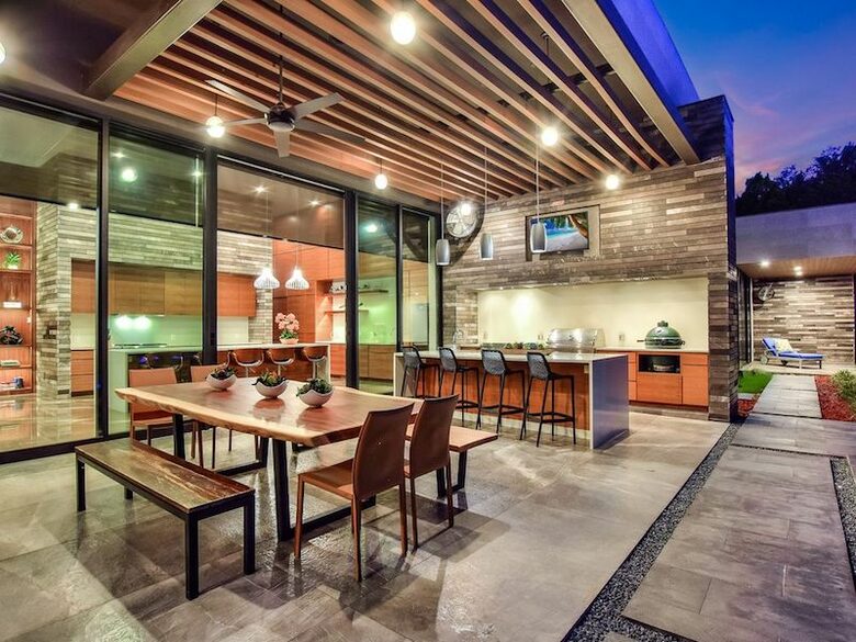 ABOVE - Pinnacle Estate - Austin, Texas