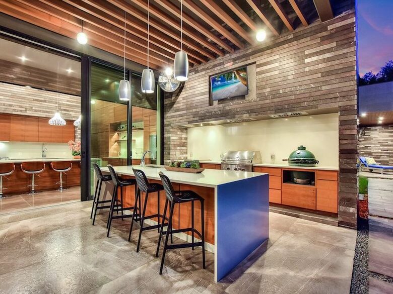 ABOVE - Pinnacle Estate - Austin, Texas