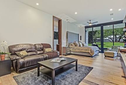 ABOVE - Pinnacle Estate - Austin, Texas