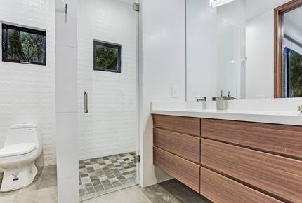 ABOVE - Pinnacle Estate - Austin, Texas