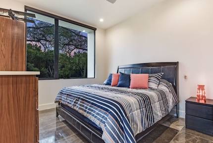 ABOVE - Pinnacle Estate - Austin, Texas