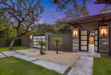 ABOVE - Pinnacle Estate - Austin, Texas