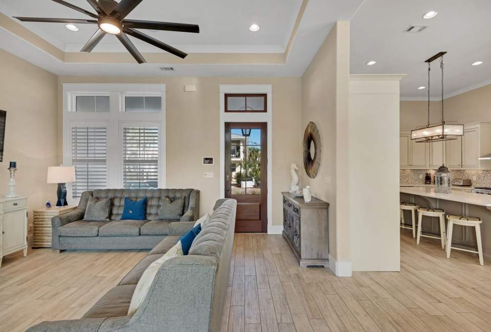 Born To Sun - Miramar Beach, Florida