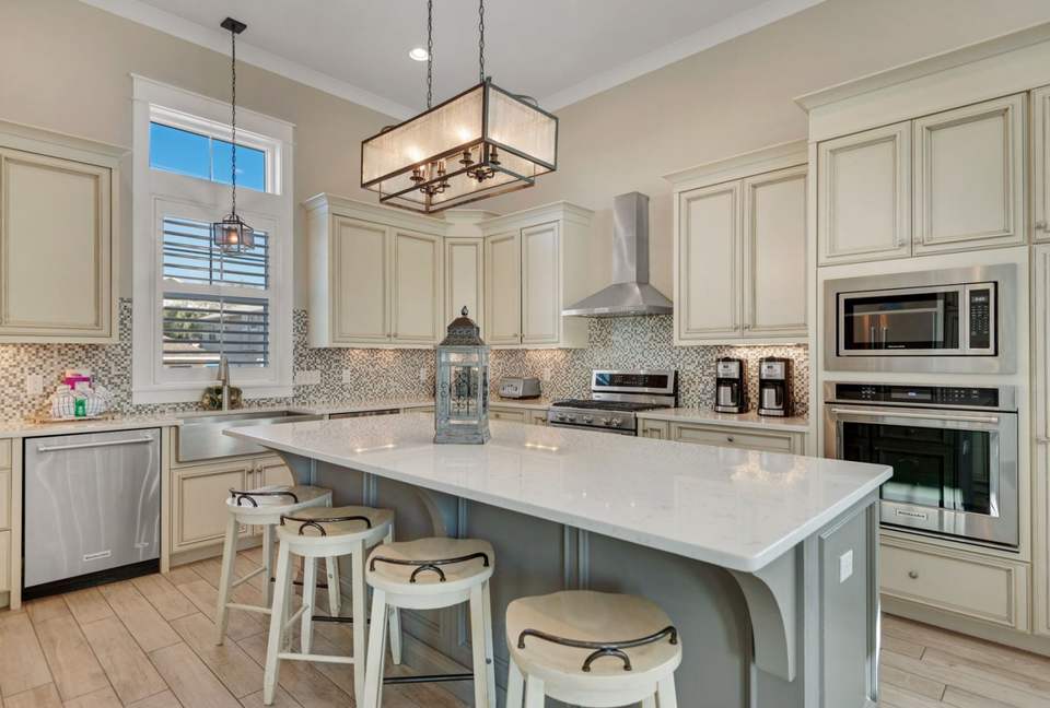 Born To Sun - Miramar Beach, Florida