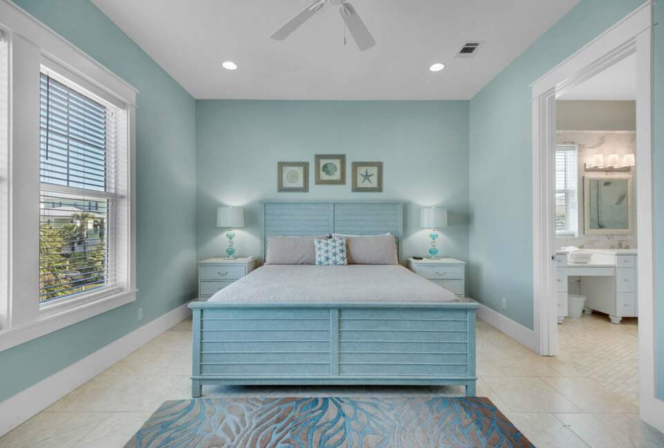 Born To Sun - Miramar Beach, Florida