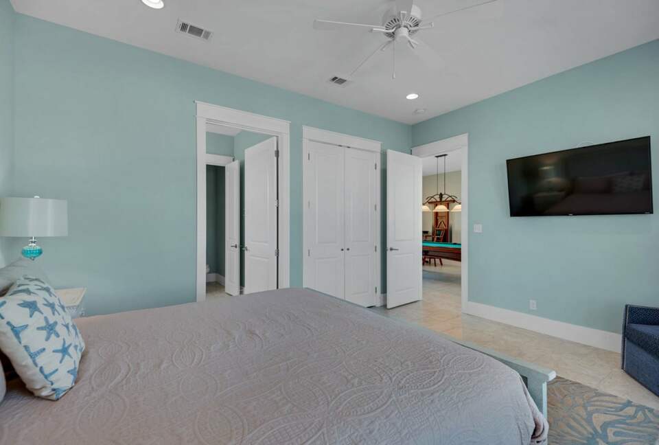 Born To Sun - Miramar Beach, Florida