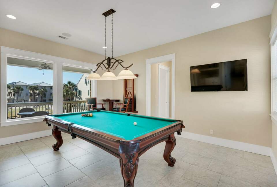 Born To Sun - Miramar Beach, Florida