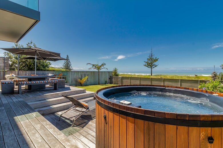 Award-Winning Kiwi Beach! - Waimarama, New Zealand