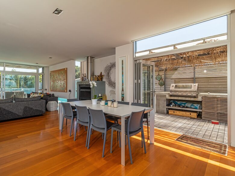 Award-Winning Kiwi Beach! - Waimarama, New Zealand