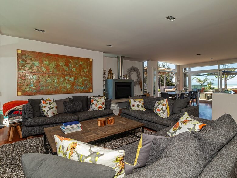 Award-Winning Kiwi Beach! - Waimarama, New Zealand