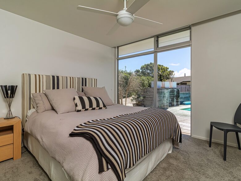 Award-Winning Kiwi Beach! - Waimarama, New Zealand