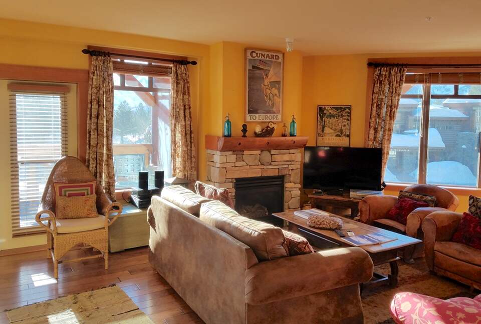 Mammoth Village Luxury Retreat - Mammoth Lakes, California