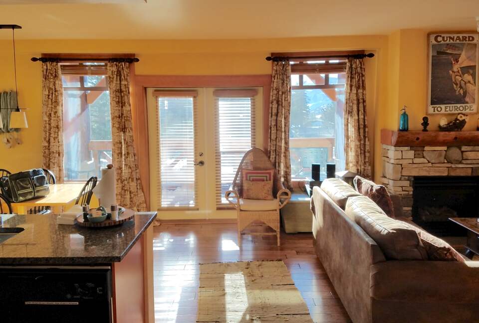 Mammoth Village Luxury Retreat - Mammoth Lakes, California