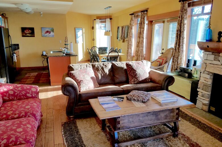 Mammoth Village Luxury Retreat - Mammoth Lakes, California