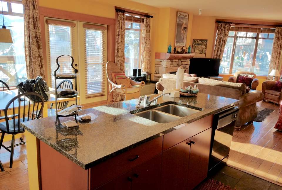 Mammoth Village Luxury Retreat - Mammoth Lakes, California