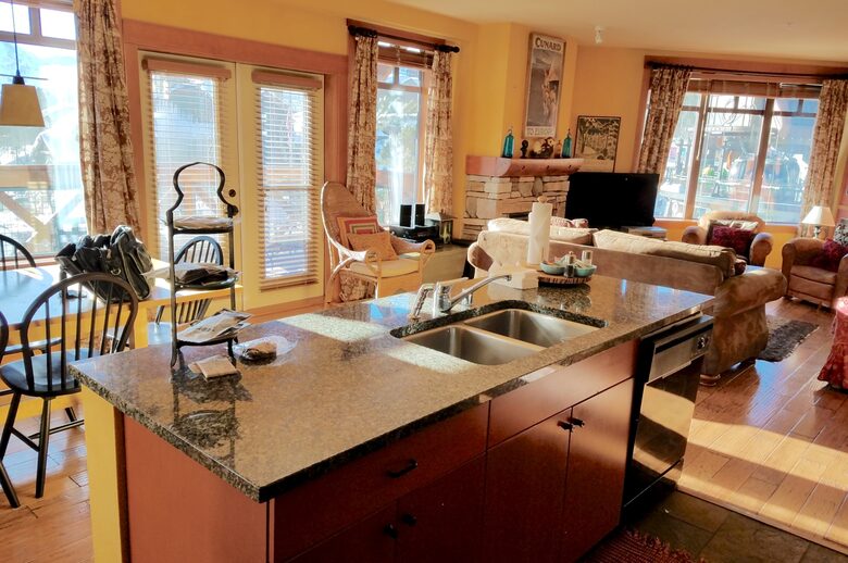 Mammoth Village Luxury Retreat - Mammoth Lakes, California