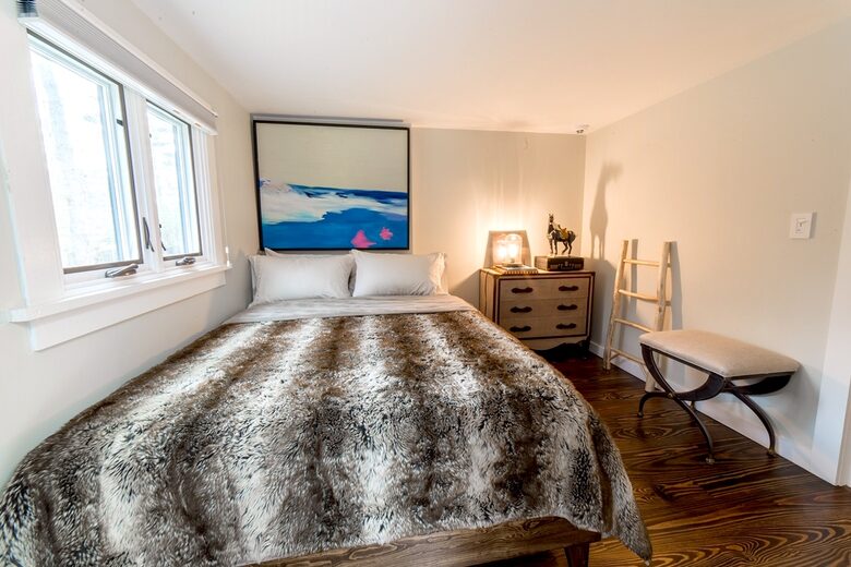 Log Cabin on Music Hill - Woodstock, New York