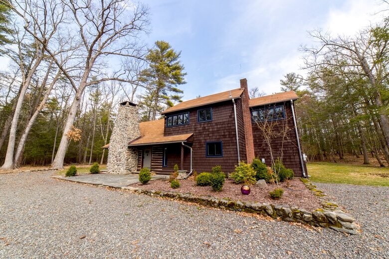 Log Cabin on Music Hill - Woodstock, New York