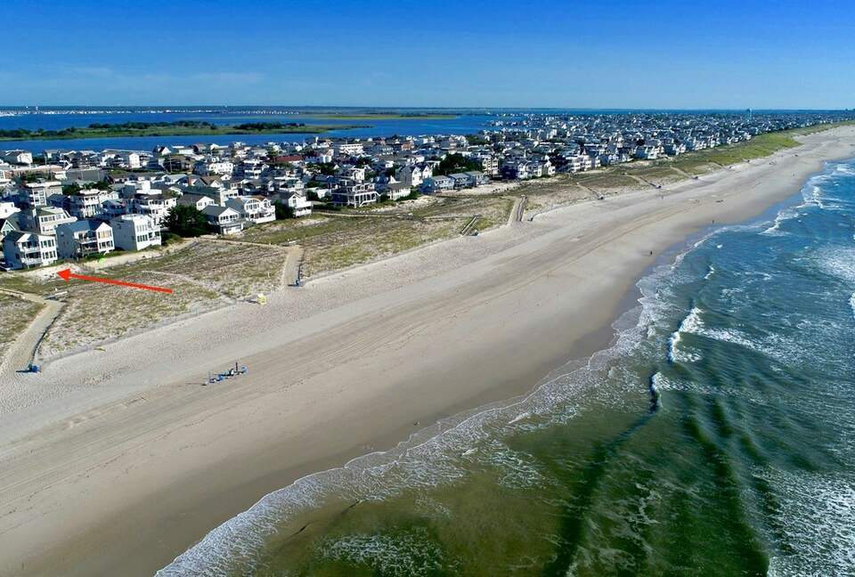 LBI Oceanfront Beach House - Brant beach, New Jersey