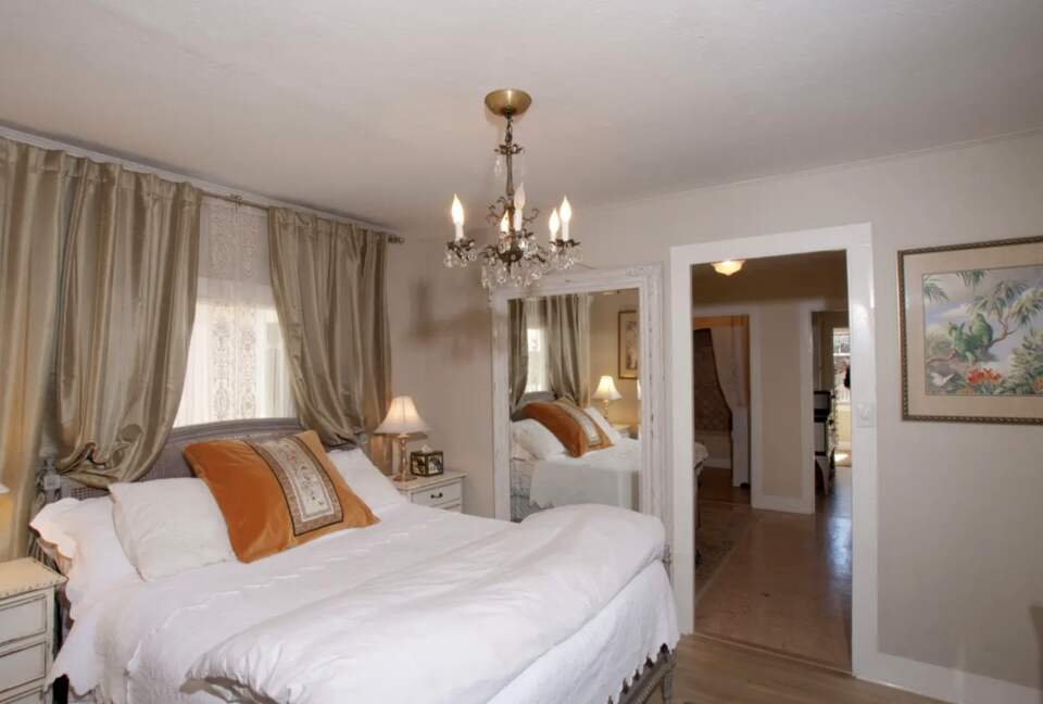 Storybook Cottage at Lover's Point - Pacific Grove, California