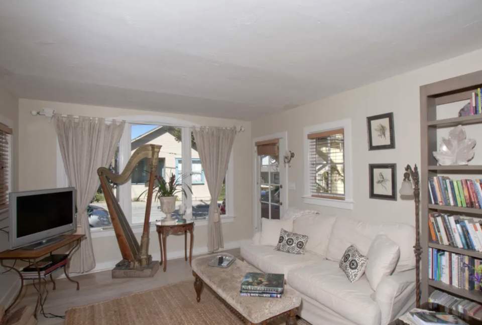 Storybook Cottage at Lover's Point - Pacific Grove, California