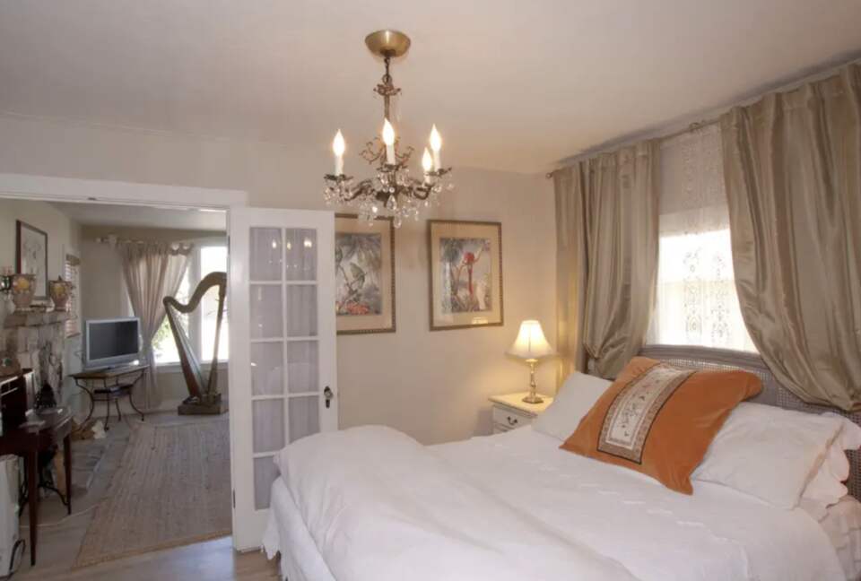 Storybook Cottage at Lover's Point - Pacific Grove, California