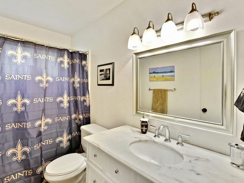 ABOVE - The Austin Original - West Lake Hills, Texas