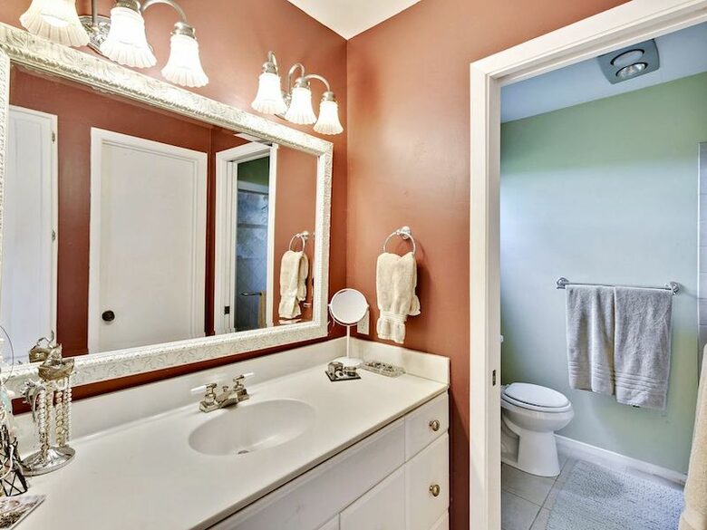 ABOVE - The Austin Original - West Lake Hills, Texas