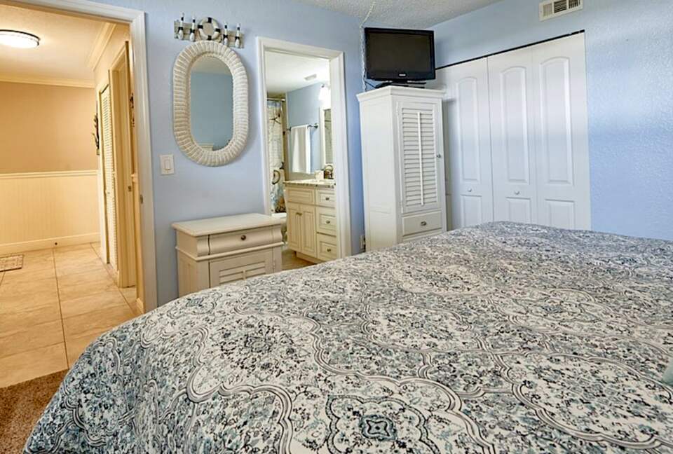 Gulf Front Executive Getaway - Madeira Beach, Florida