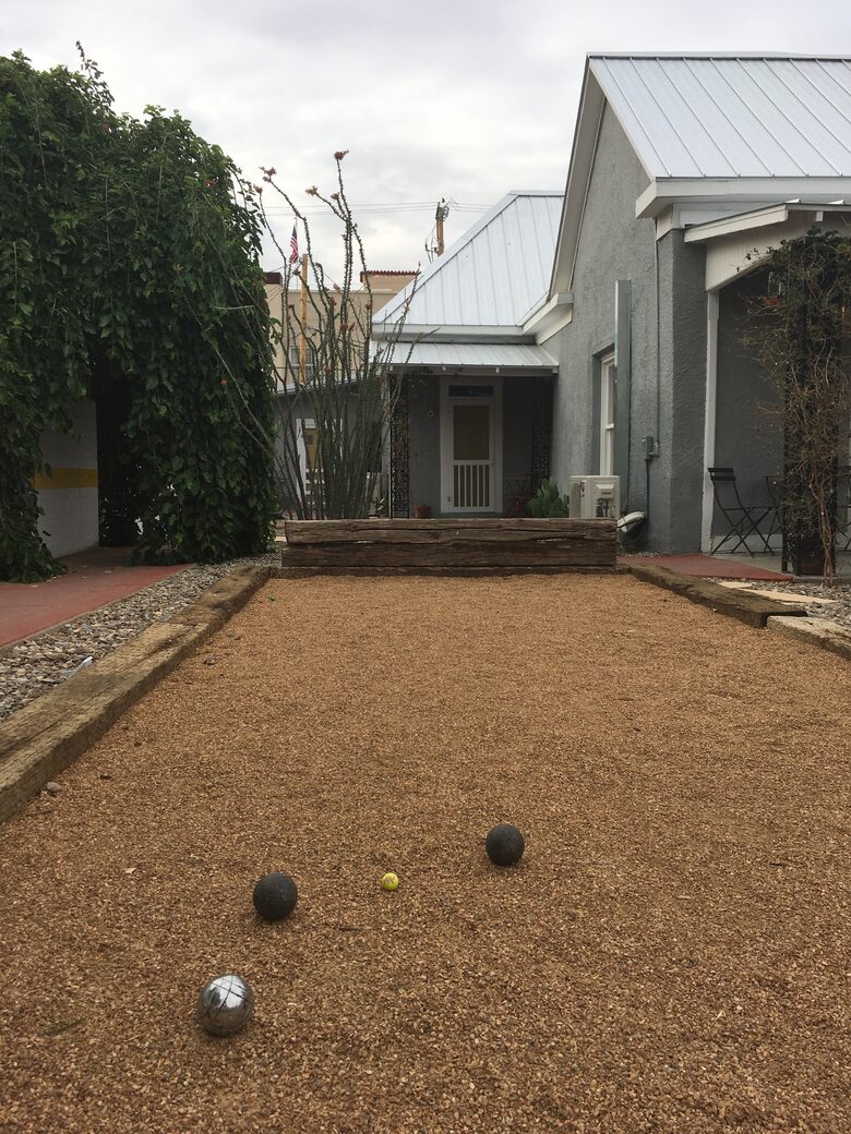 The 105 Lincoln - Marfa, Texas