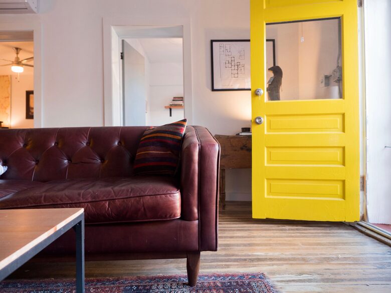 The 105 Lincoln - Marfa, Texas