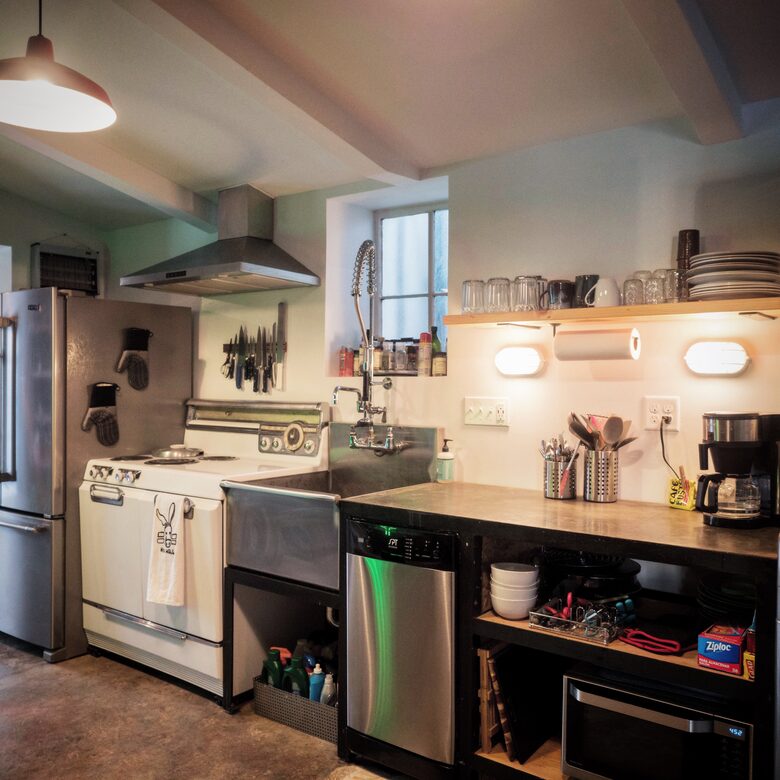 The 105 Lincoln - Marfa, Texas