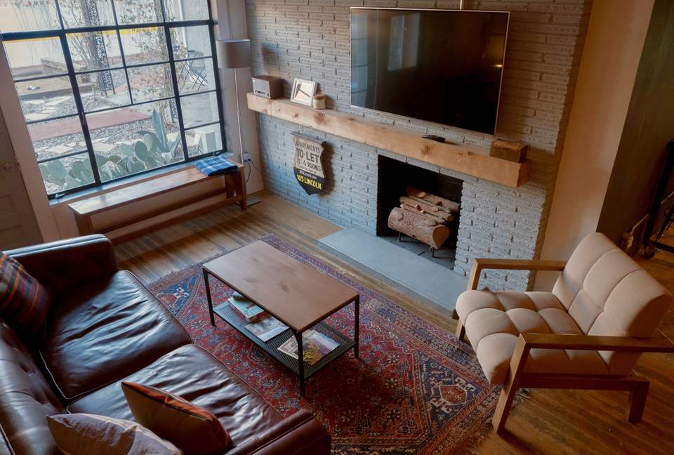 The 105 Lincoln - Marfa, Texas