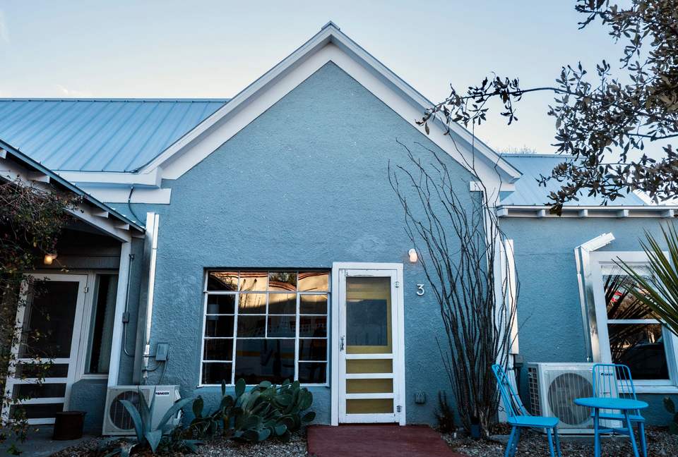 The 105 Lincoln - Marfa, Texas