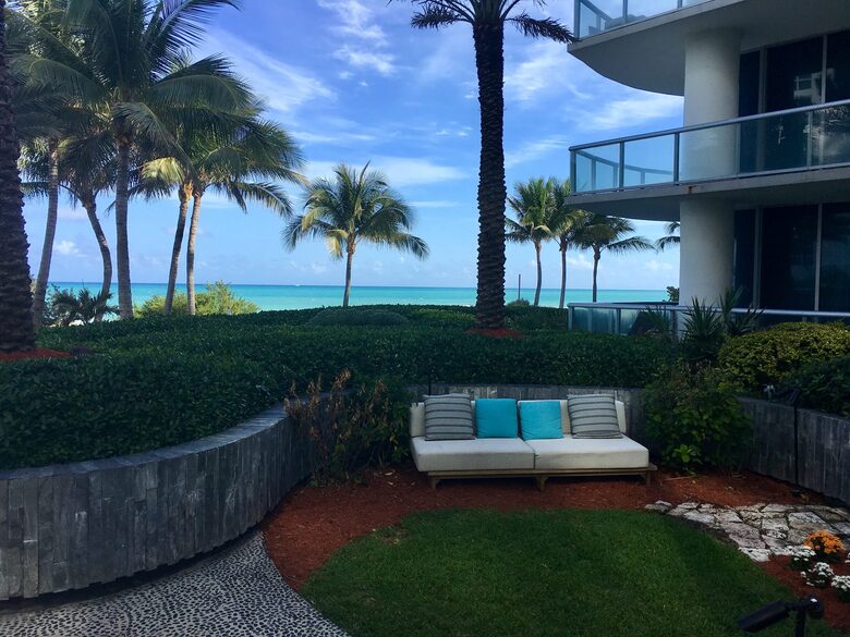 Ocean View Carillon Luxury Wellness Resort - Miami Beach, Florida