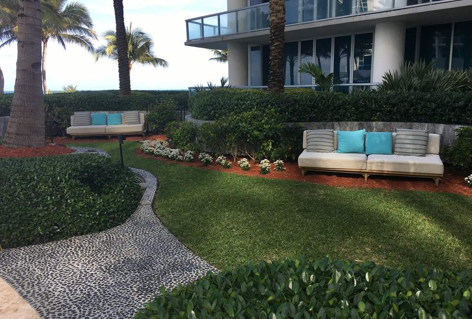 Ocean View Carillon Luxury Wellness Resort - Miami Beach, Florida