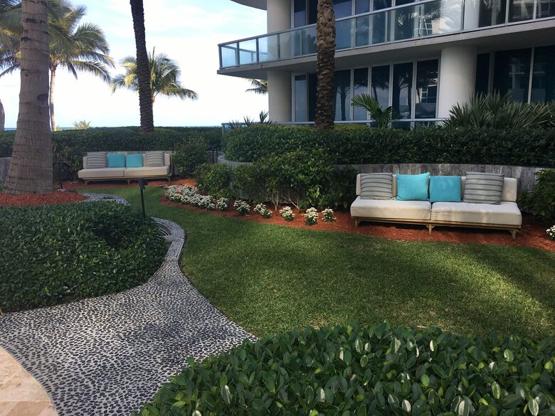 Ocean View Carillon Luxury Wellness Resort - Miami Beach, Florida