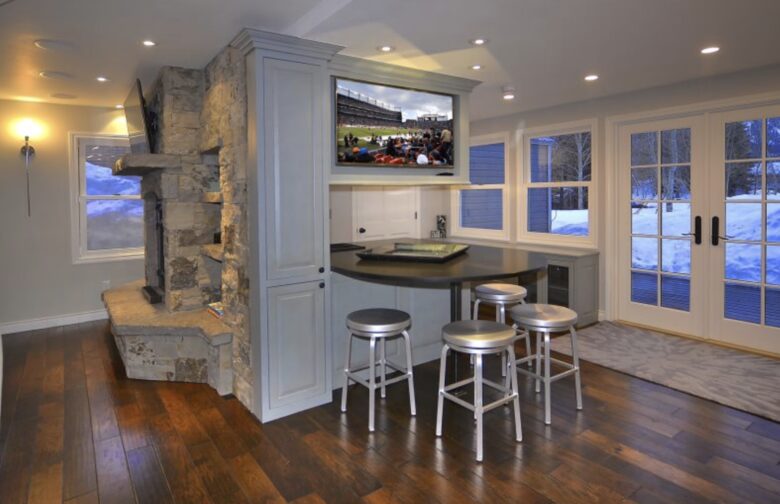 Iron Horse - Southern Belle - Crested Butte, Colorado