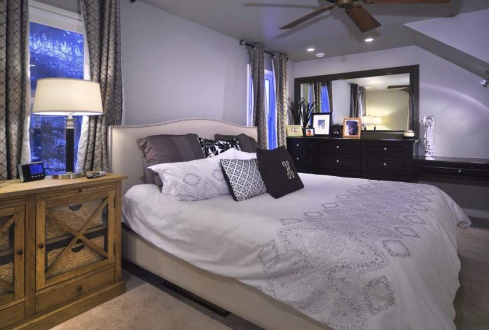 Iron Horse - Southern Belle - Crested Butte, Colorado