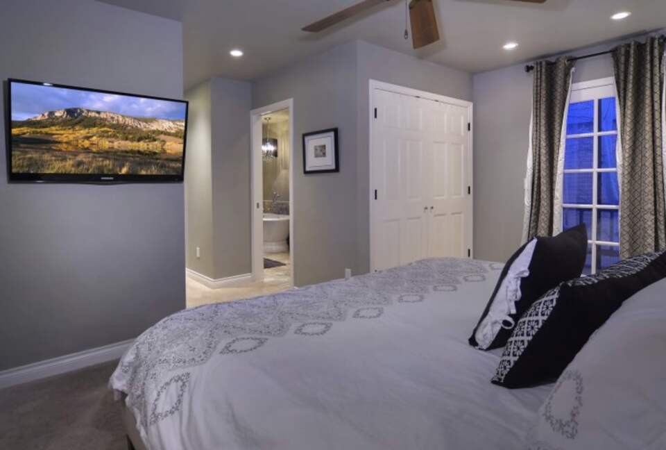 Iron Horse - Southern Belle - Crested Butte, Colorado