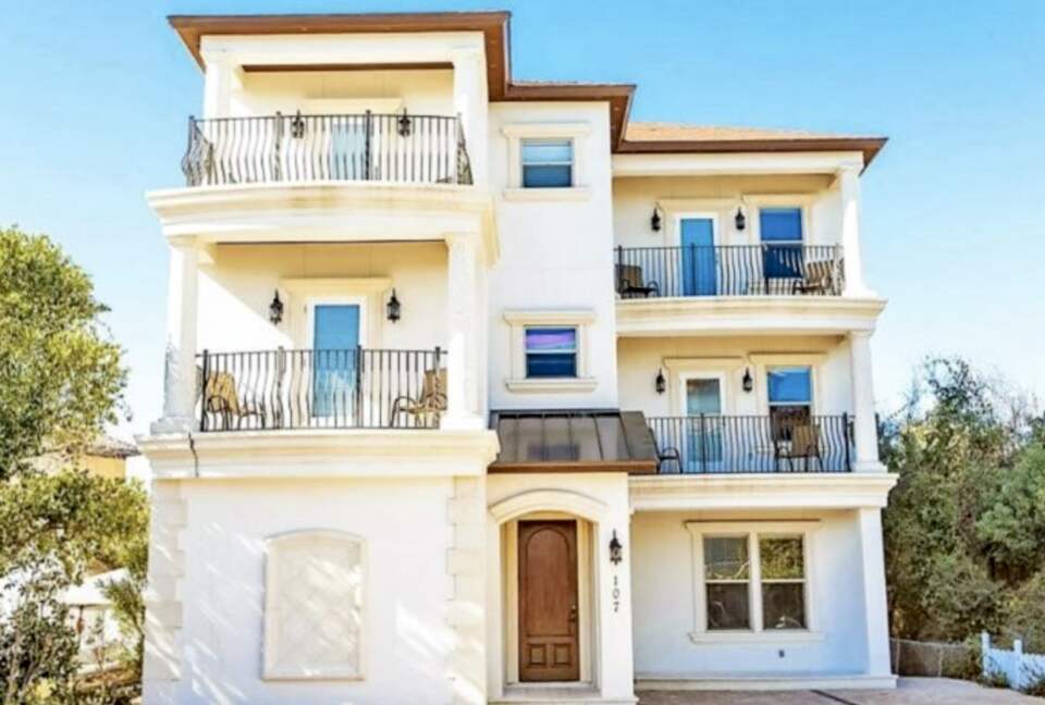 Venetian Palace - Private Beach Access - Miramar Beach, Florida