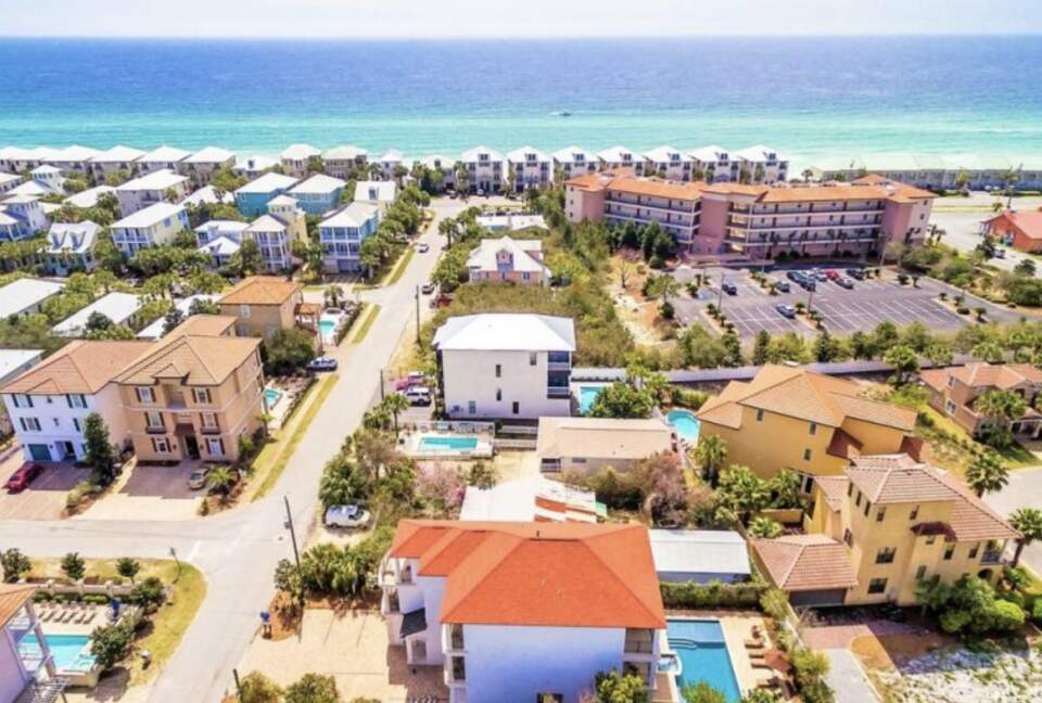 Venetian Palace - Private Beach Access - Miramar Beach, Florida